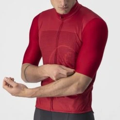 Castelli Bagarre Korte Mouw Fietsshirt Rood Heren 8 Castelli Bagarre Korte Mouw Fietsshirt Rood Heren -Castelli castelli bagarre fietsshirt heren rood 22018 622 03